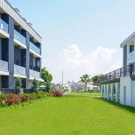 Side Square Hotel Екстериор снимка