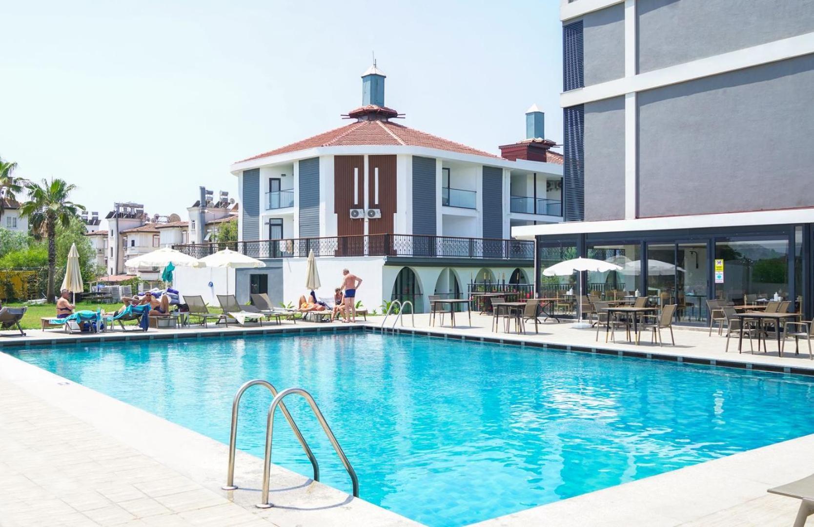 Side Square Hotel Екстериор снимка