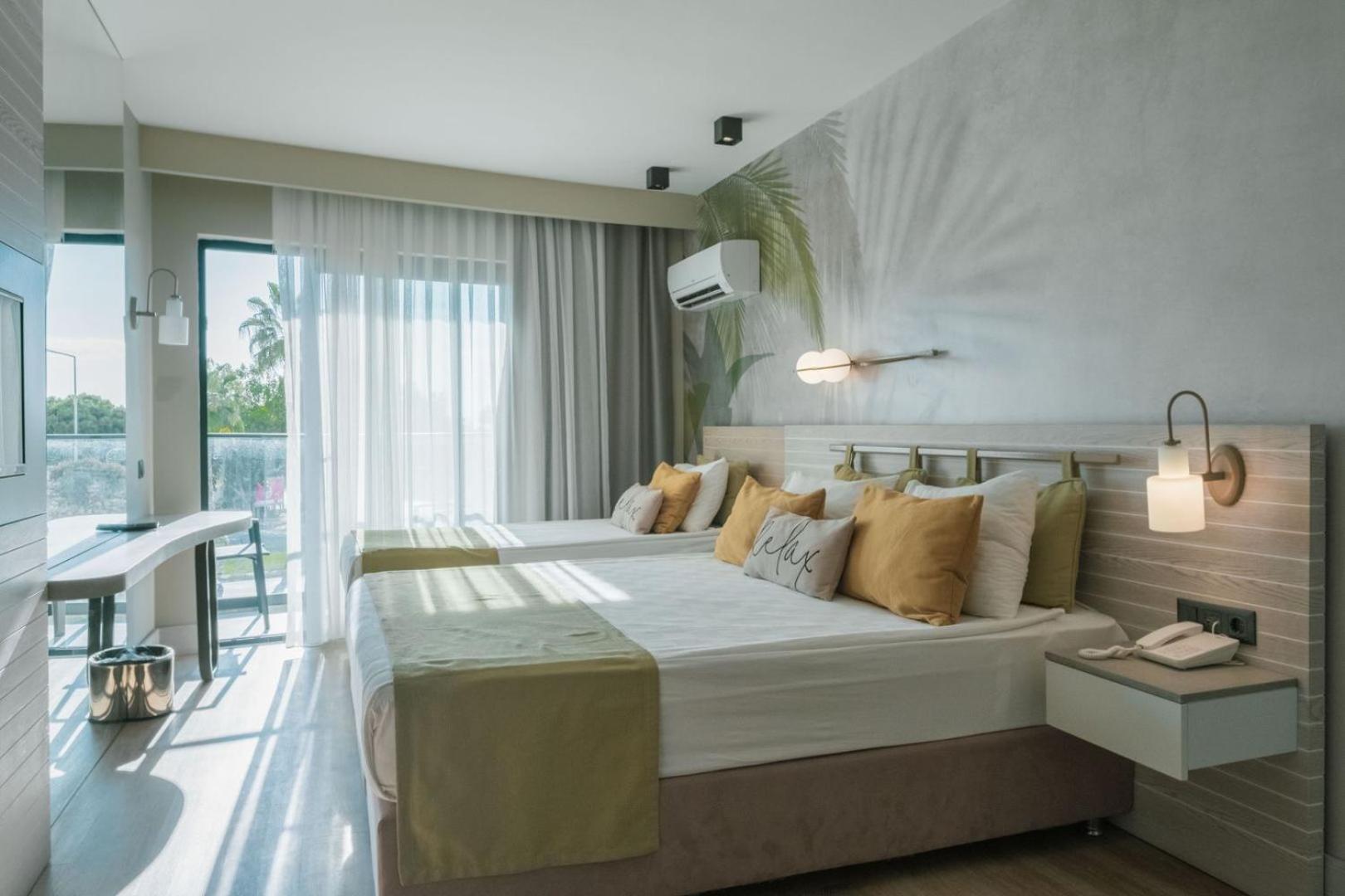 Side Square Hotel Екстериор снимка