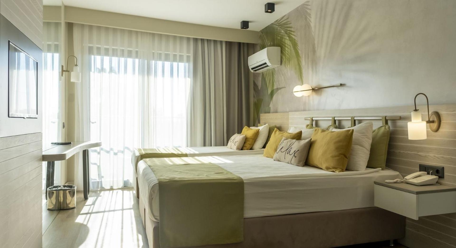Side Square Hotel Екстериор снимка