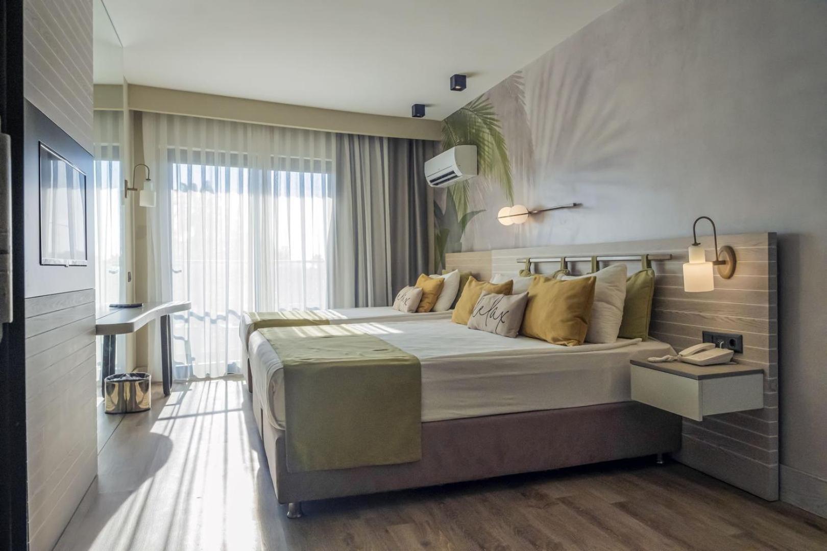 Side Square Hotel Екстериор снимка