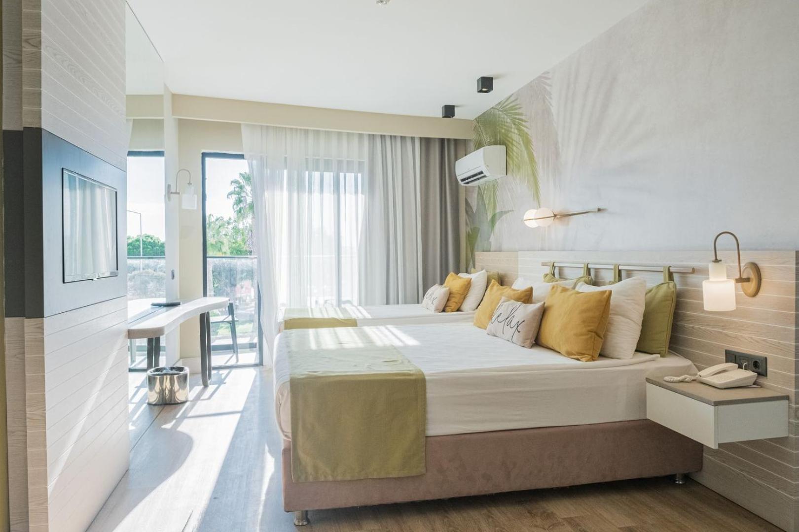 Side Square Hotel Екстериор снимка